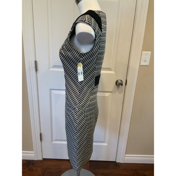 Cue Black & White Geometric Patterned Dress, Size 10 (AUS) Small (US), NWT! $295 - Picture 4 of 9